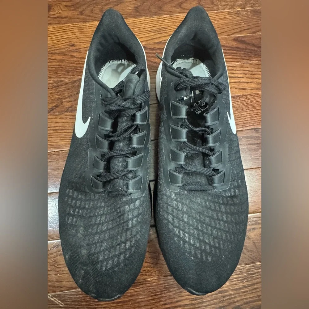 Nike Air Zoom Pegasus 37 Black White Mens Running Shoe Sz 12 Lightweight Sneaker